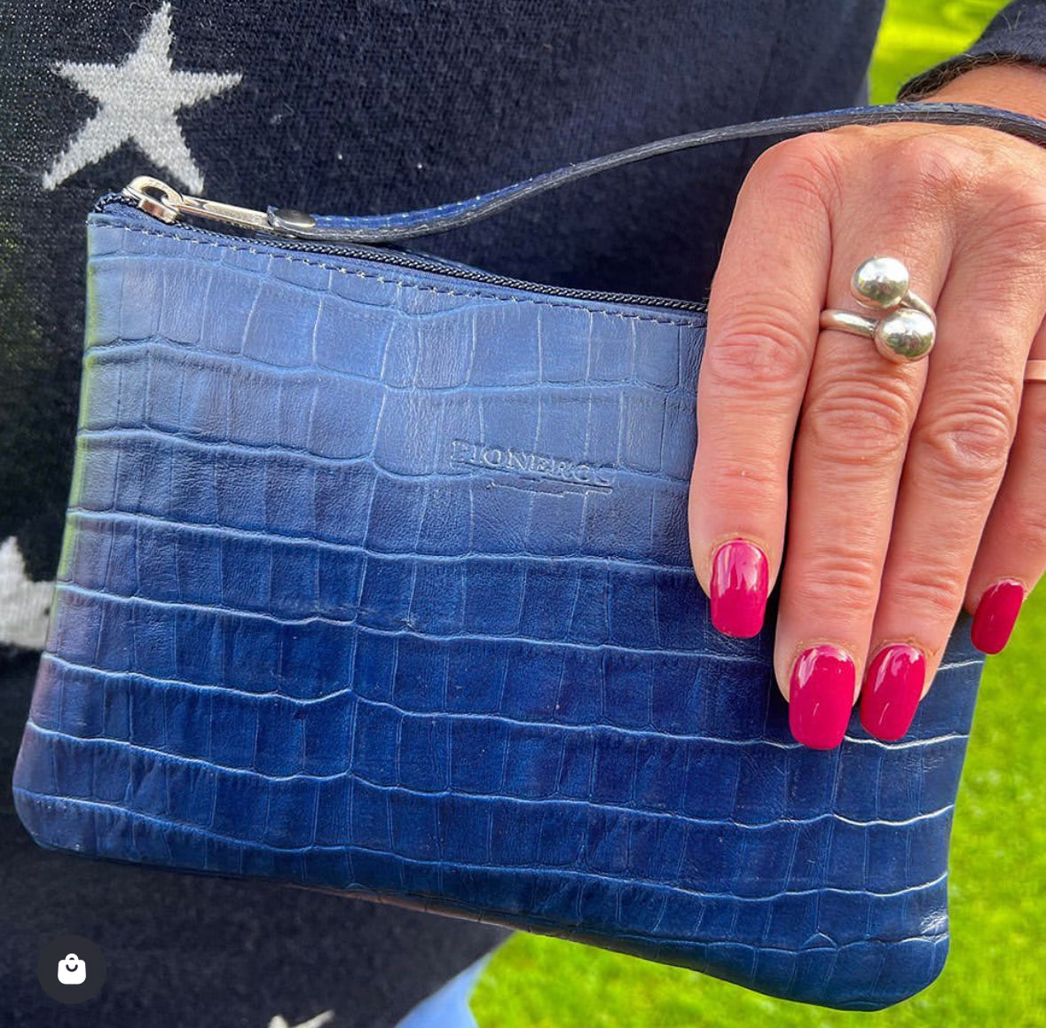 Pioneros Blue Croc-Embossed Leather Purse