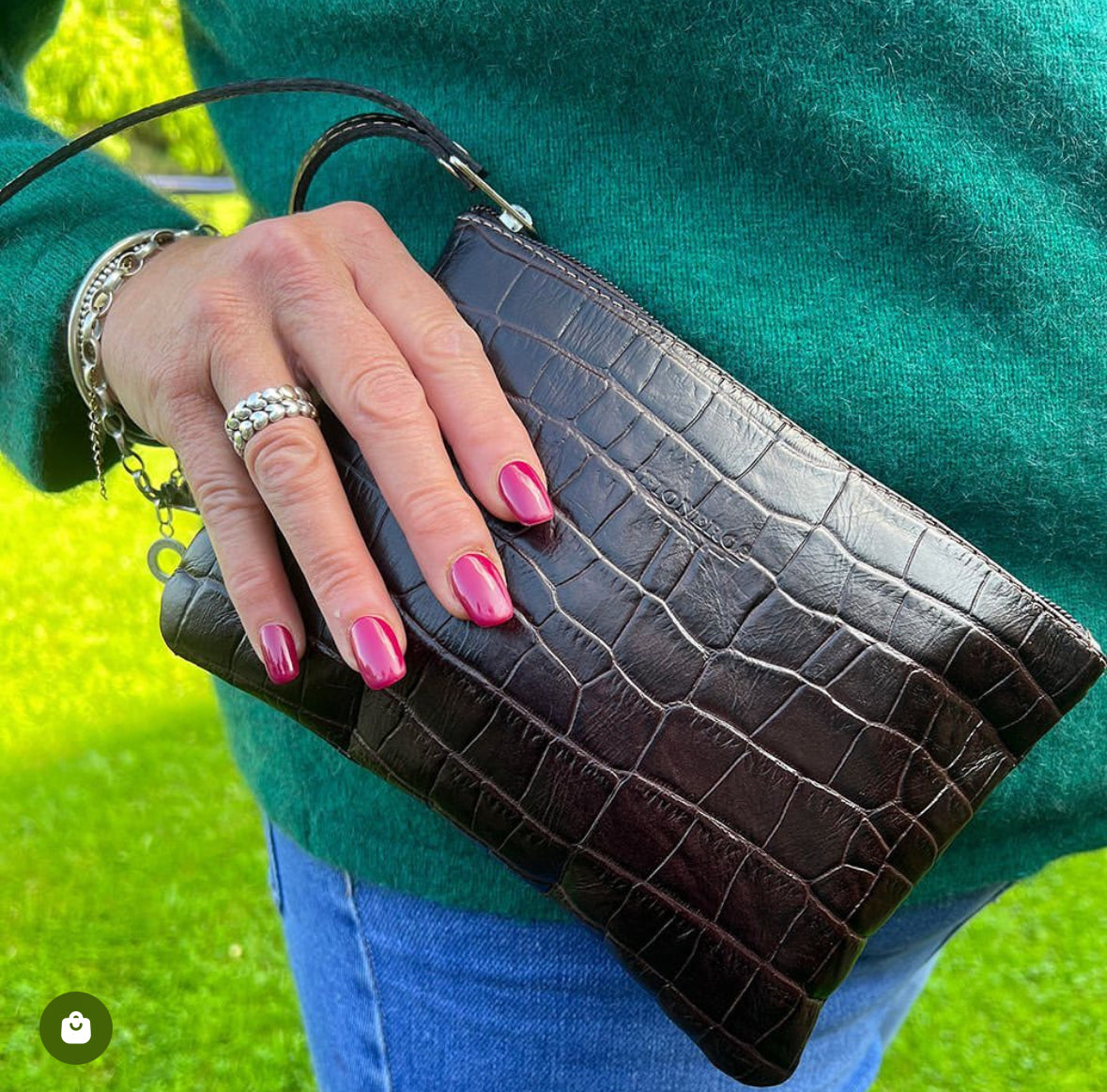 Pioneros Dark Brown Croc-Embossed Leather Purse