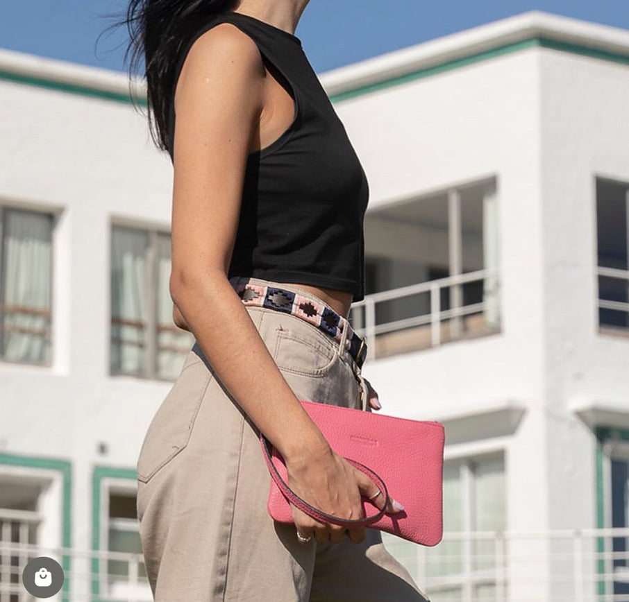 Pioneros Leather Wristlet Bag – Pink